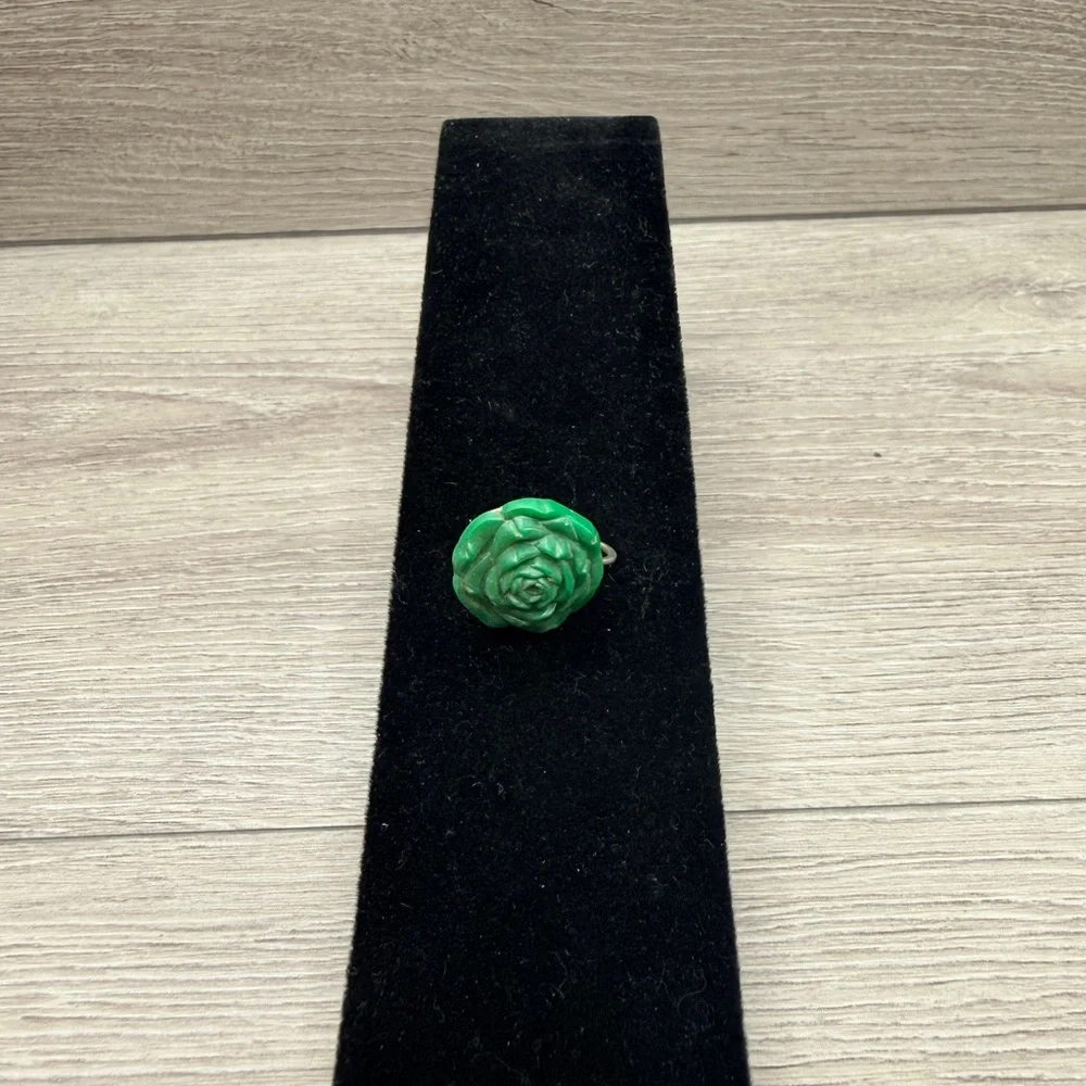Green Rose‎ Brooch